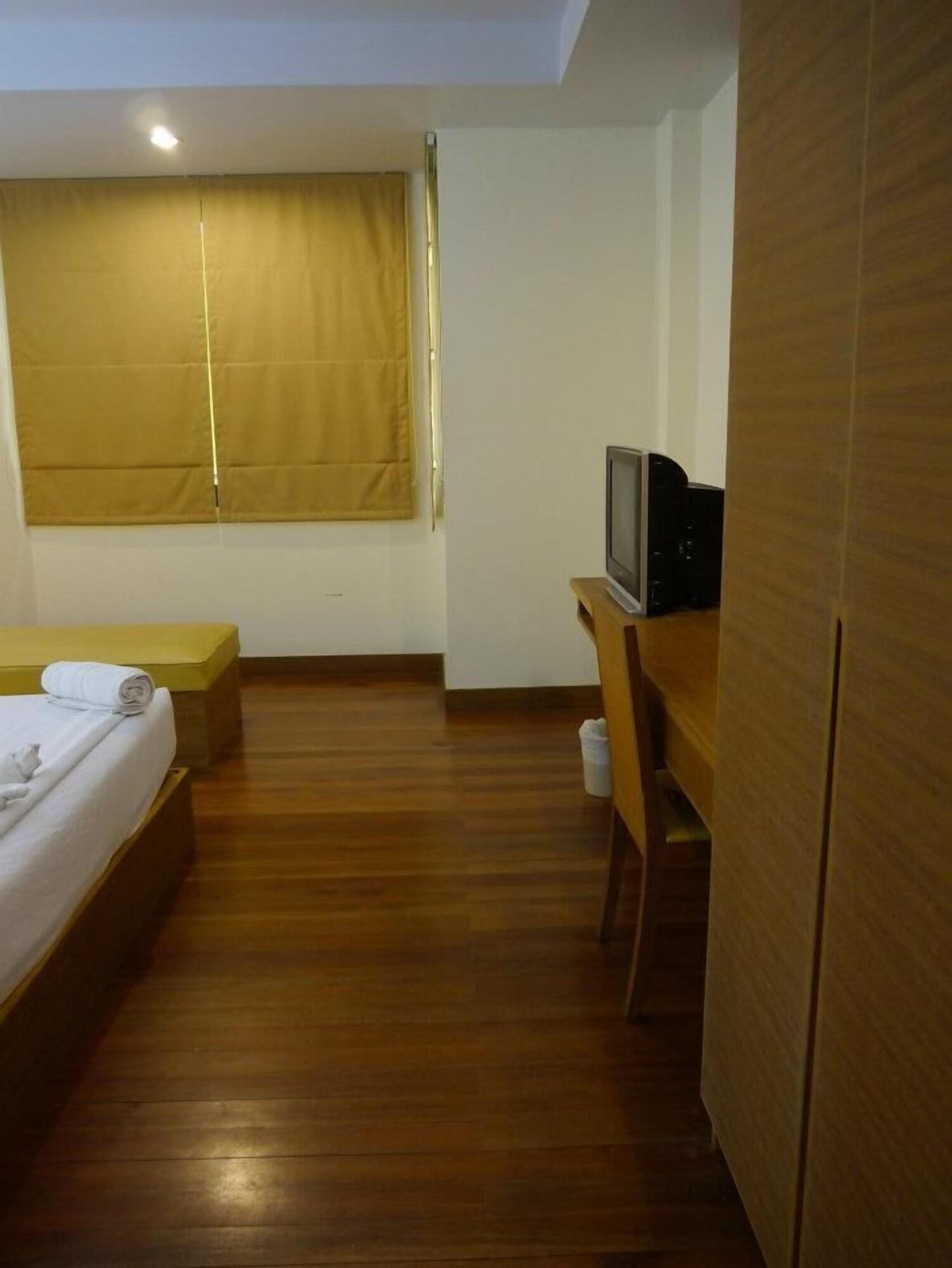 Baan Saikao Plaza Hotel & Service Apartment Koh Chang Bagian luar foto