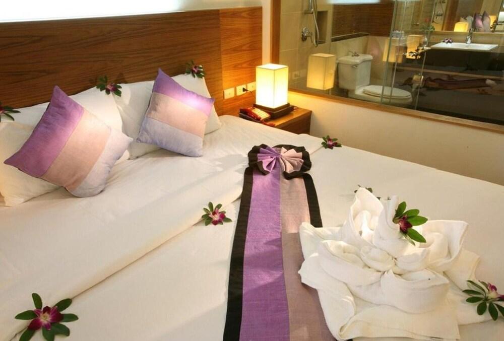Baan Saikao Plaza Hotel & Service Apartment Koh Chang Bagian luar foto