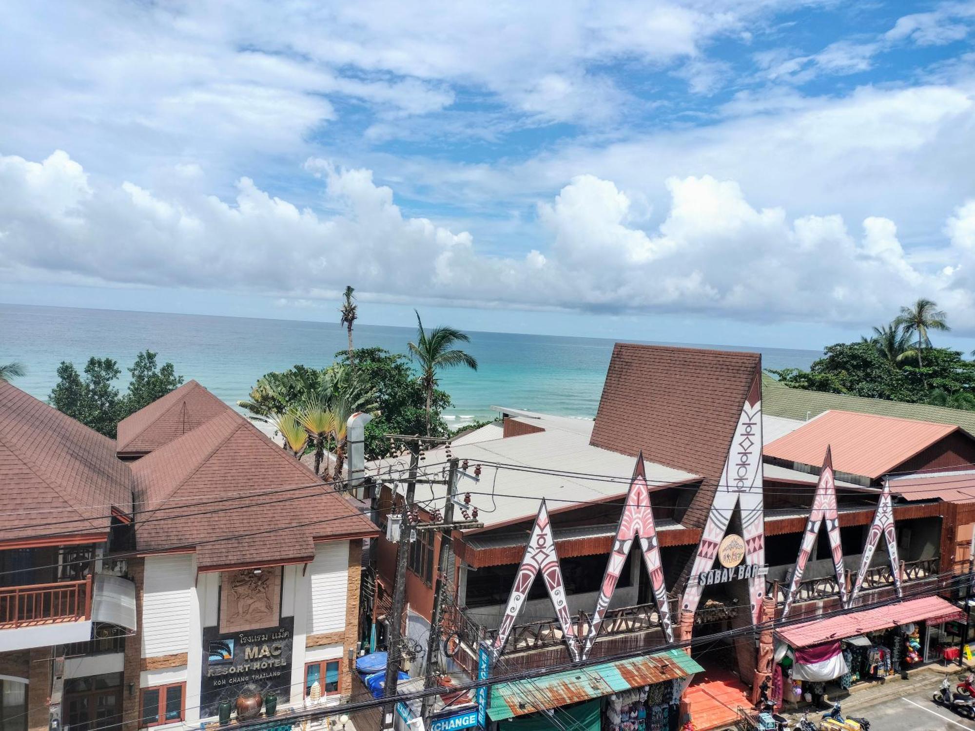 Baan Saikao Plaza Hotel & Service Apartment Koh Chang Bagian luar foto