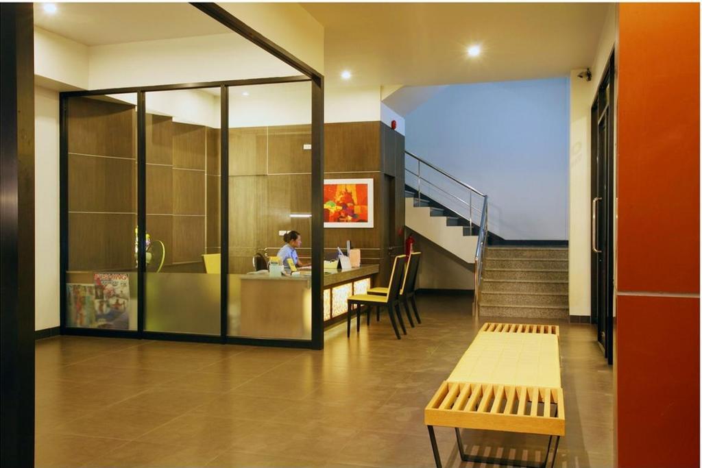 Baan Saikao Plaza Hotel & Service Apartment Koh Chang Bagian luar foto